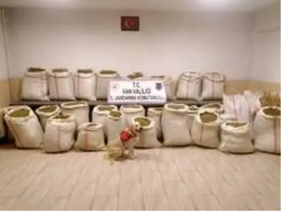 Van'da 732 kilogram esrar ele geçirildi Van'da 732 kilogram esrar ele geçirildi