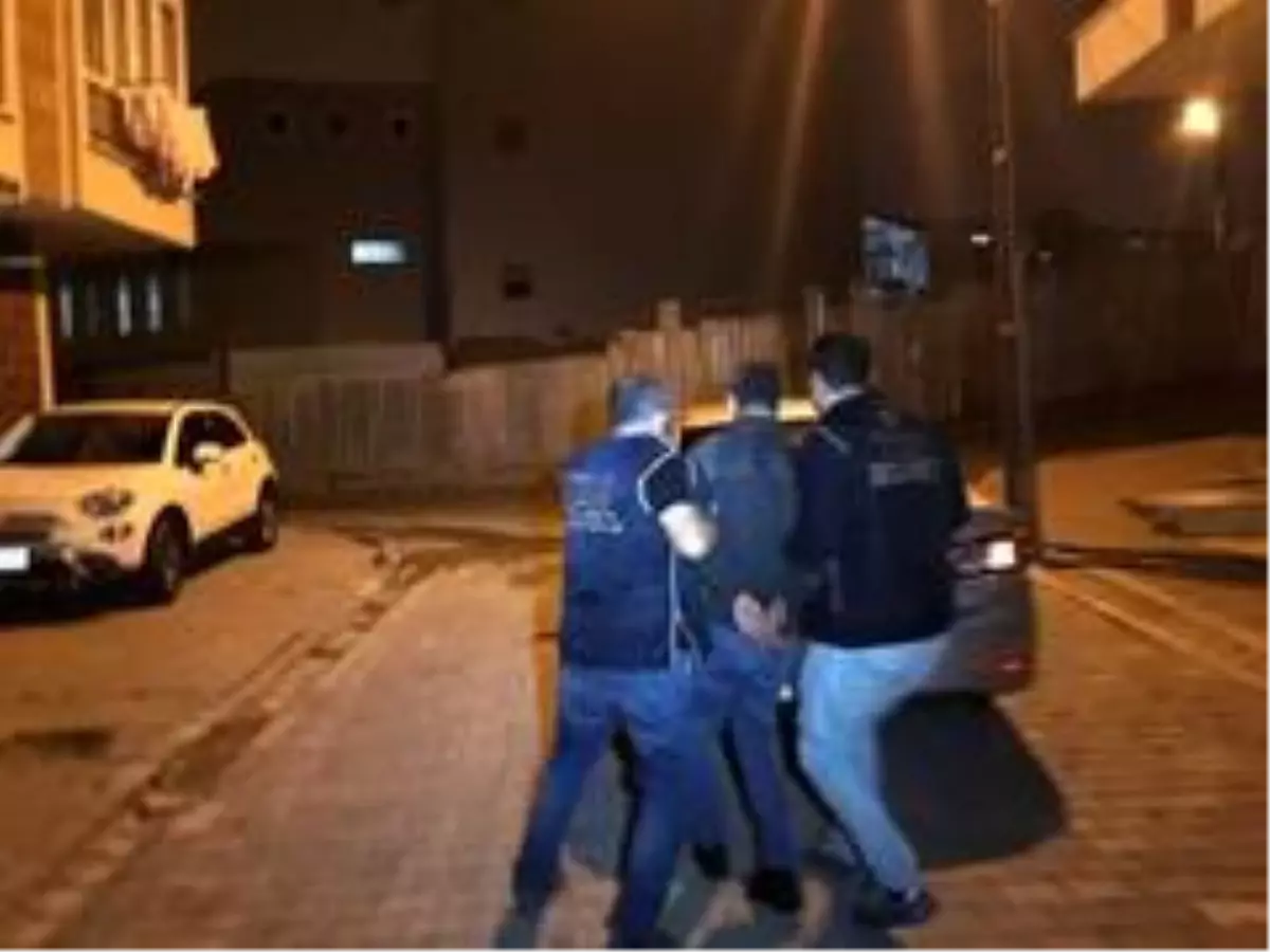 Vezneciler'deki bombalı saldırısı ile bağlantılı şahıslar terör operasyonunda yakalandı