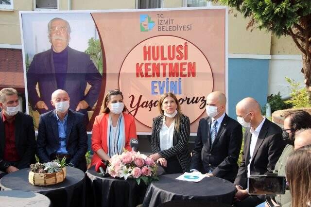Yeşilçam'ın efsanesi Hulusi Kentmen'in çocukluğunun geçtiği ev gün yüzüne çıkartılıyor Yeşilçam'ın efsanesi Hulusi Kentmen'in çocukluğunun geçtiği ev gün yüzüne çıkartılıyor