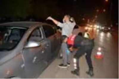 Son dakika... Adana'da hava destekli 2 bin 20 polisle huzur uygulaması Son dakika... Adana'da hava destekli 2 bin 20 polisle huzur uygulaması