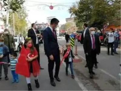 29 Ekim Cumhuriyet Bayramı Kartal'ın sokaklarında coşkuyla kutlandı 29 Ekim Cumhuriyet Bayramı Kartal'ın sokaklarında coşkuyla kutlandı