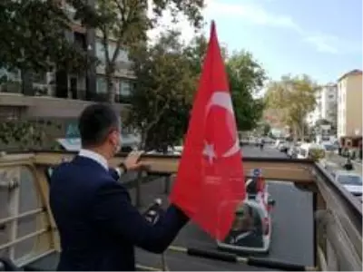 29 Ekim Cumhuriyet Bayramı Kartal'ın sokaklarında coşkuyla kutlandı 29 Ekim Cumhuriyet Bayramı Kartal'ın sokaklarında coşkuyla kutlandı