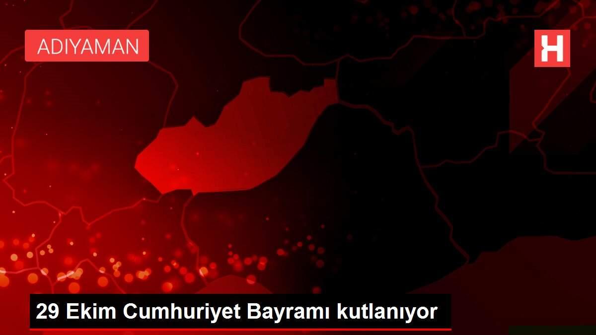 29 Ekim Cumhuriyet Bayramı kutlanıyor 29 Ekim Cumhuriyet Bayramı kutlanıyor