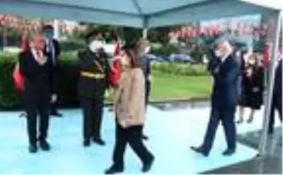 29 Ekim, İzmir'de resmi törenle kutlandı 29 Ekim, İzmir'de resmi törenle kutlandı