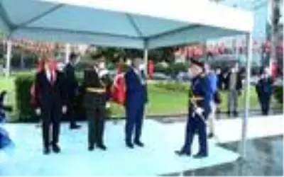 29 Ekim, İzmir'de resmi törenle kutlandı 29 Ekim, İzmir'de resmi törenle kutlandı