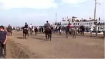 3. Beşikdüzü Cumhuriyet Rahvan At Yarışı yapıldı 3. Beşikdüzü Cumhuriyet Rahvan At Yarışı yapıldı