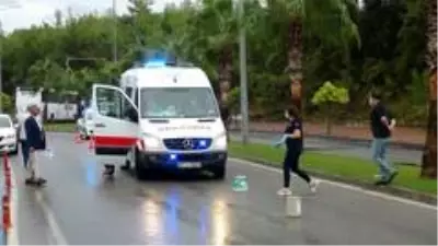 Son dakika: 7 kişinin yaralandığı servis kazası sonrası araç plakasını ve otelin tabelasını sökme yarışı Son dakika: 7 kişinin yaralandığı servis kazası sonrası araç plakasını ve otelin tabelasını sökme yarışı