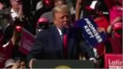 ABD Başkanı Donald Trump seçmenleri ile Arizona'da bir araya geldi ABD Başkanı Donald Trump seçmenleri ile Arizona'da bir araya geldi