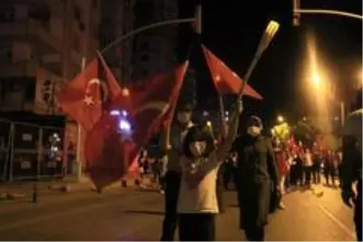 Adana'da Cumhuriyetin 97 yılı coşkuyla kutlandı Adana'da Cumhuriyetin 97 yılı coşkuyla kutlandı