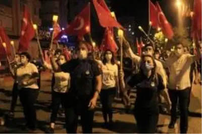 Adana'da Cumhuriyetin 97 yılı coşkuyla kutlandı Adana'da Cumhuriyetin 97 yılı coşkuyla kutlandı