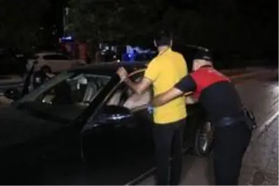 Son dakika... Adana'da hava destekli 2 bin 20 polisle huzur uygulaması Son dakika... Adana'da hava destekli 2 bin 20 polisle huzur uygulaması