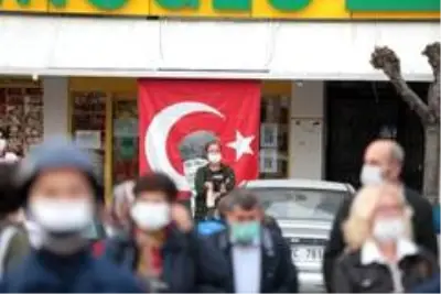 Akhisarlı kadınlar zeybek oynayarak Cumhuriyet'i kutladı Akhisarlı kadınlar zeybek oynayarak Cumhuriyet'i kutladı