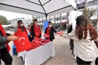 Altınordu Belediyesi, Cumhuriyet Bayramı'nda vatandaşları unutmadı Altınordu Belediyesi, Cumhuriyet Bayramı'nda vatandaşları unutmadı