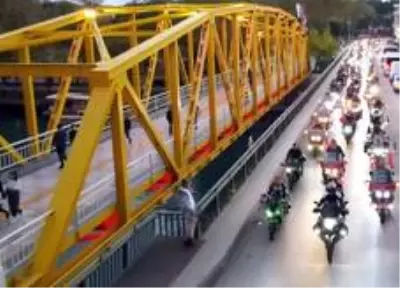 Antalya'da motosikletli kortejle Cumhuriyet kutlaması Antalya'da motosikletli kortejle Cumhuriyet kutlaması
