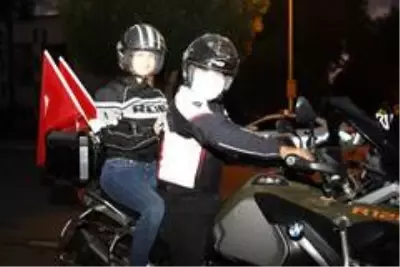 Antalya'da motosikletli kortejle Cumhuriyet kutlaması Antalya'da motosikletli kortejle Cumhuriyet kutlaması
