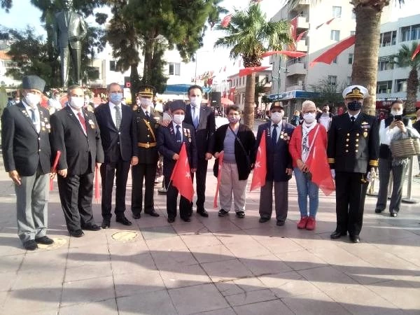 Ayvalık'ta Cumhuriyet Bayramı'nın 97'nci yıldönümü kutlandı