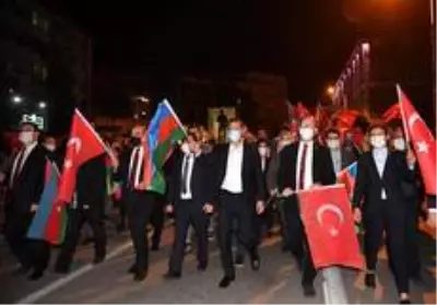 Balıkesir Cumhuriyet bayramını coşkuyla kutlandı Balıkesir Cumhuriyet bayramını coşkuyla kutlandı