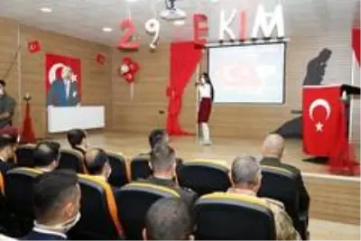 29 Ekim Cumhuriyet Bayramı kutlanıyor 29 Ekim Cumhuriyet Bayramı kutlanıyor