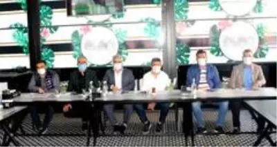 Başkan Aybak basınla bir araya geldi Başkan Aybak basınla bir araya geldi