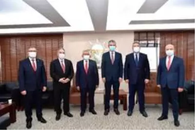 Başkanlardan Çopuroğlu'na 'Hayırlı Olsun' ziyareti Başkanlardan Çopuroğlu'na 'Hayırlı Olsun' ziyareti