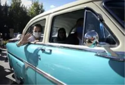 Keçiören'de klasik otomobillerden '29 Ekim Cumhuriyet Bayramı' konvoyu Keçiören'de klasik otomobillerden '29 Ekim Cumhuriyet Bayramı' konvoyu