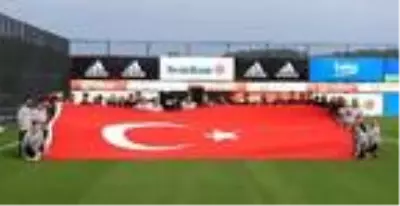 Ahmet Nur Çebi'nin doğum günü kutandı Ahmet Nur Çebi'nin doğum günü kutandı