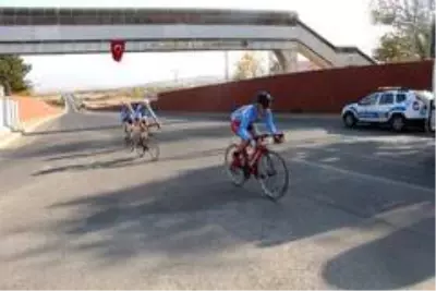Bingöl'de 'Bisikletler Cumhuriyet Yolunda' yarışması düzenlendi Bingöl'de 'Bisikletler Cumhuriyet Yolunda' yarışması düzenlendi
