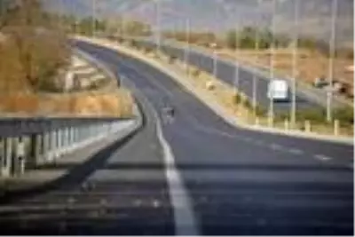Bingöl'de pedallar cumhuriyet için çevrildi Bingöl'de pedallar cumhuriyet için çevrildi