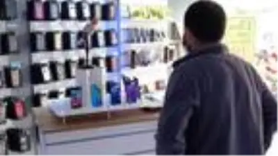 Bursa'da, 3 bin TL'lik cep telefonunu hırsızlığı kamerada Bursa'da, 3 bin TL'lik cep telefonunu hırsızlığı kamerada