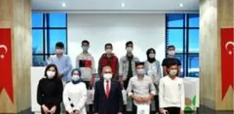 Kayseri Büyükşehir Belediye Başkanı: Kayseri'de 1000 çiftçi çocuğuna tablet hediye edildi Kayseri Büyükşehir Belediye Başkanı: Kayseri'de 1000 çiftçi çocuğuna tablet hediye edildi