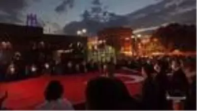 CHP'li gençler Andımız'ı yanlış ve eksik okudu CHP'li gençler Andımız'ı yanlış ve eksik okudu