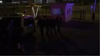 Son dakika 3. sayfa: Çilingirle girdiği evde eski eşini öldüren zanlı tutuklandı Son dakika 3. sayfa: Çilingirle girdiği evde eski eşini öldüren zanlı tutuklandı