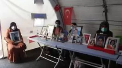 Son dakika haberleri... Çocukları için HDP önünde direnen ailelerin hikayesi yürekleri dağlıyor Son dakika haberleri... Çocukları için HDP önünde direnen ailelerin hikayesi yürekleri dağlıyor