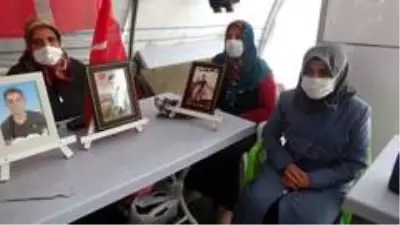 Son dakika haberleri... Çocukları için HDP önünde direnen ailelerin hikayesi yürekleri dağlıyor Son dakika haberleri... Çocukları için HDP önünde direnen ailelerin hikayesi yürekleri dağlıyor