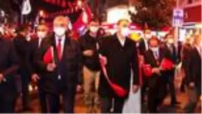 Cumhuriyet Bayramı dolayısıyla fener alayı düzenlendi Cumhuriyet Bayramı dolayısıyla fener alayı düzenlendi