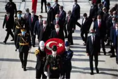 Son Dakika | Cumhuriyet Bayramı törenleri Anıtkabir'de başladı Son Dakika | Cumhuriyet Bayramı törenleri Anıtkabir'de başladı