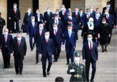 Son dakika... Cumhuriyet Bayramı törenleri Anıtkabir'de başladı Son dakika... Cumhuriyet Bayramı törenleri Anıtkabir'de başladı