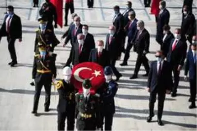 Son dakika... Cumhuriyet Bayramı törenleri Anıtkabir'de başladı Son dakika... Cumhuriyet Bayramı törenleri Anıtkabir'de başladı