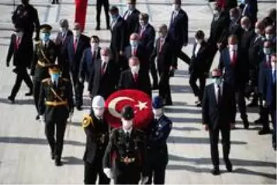Son dakika... Cumhuriyet Bayramı törenleri Anıtkabir'de başladı Son dakika... Cumhuriyet Bayramı törenleri Anıtkabir'de başladı