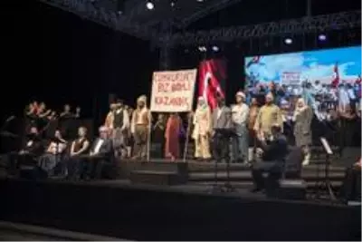 Cumhuriyet coşkusu Büyükşehir Belediyesi ile tüm Mersin'i sardı Cumhuriyet coşkusu Büyükşehir Belediyesi ile tüm Mersin'i sardı