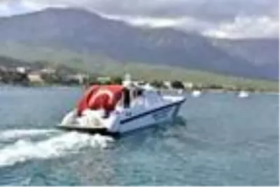 Antalya'da 'Cumhuriyet' denizde tekne kortejiyle kutlandı Antalya'da 'Cumhuriyet' denizde tekne kortejiyle kutlandı