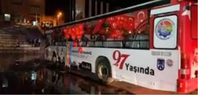 Cumhuriyet'in 97. yılına özel 97 adet balon gökyüzü ile buluştu Cumhuriyet'in 97. yılına özel 97 adet balon gökyüzü ile buluştu