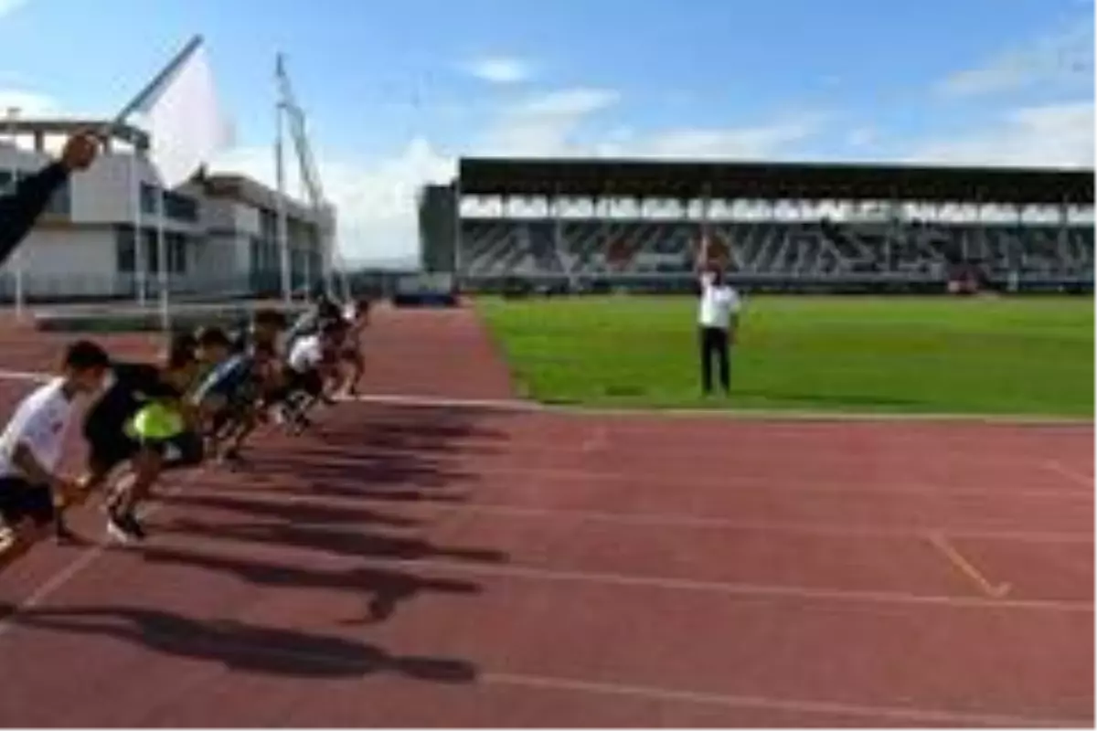 Cumhuriyet kupası atletizm yarışları yapıldı