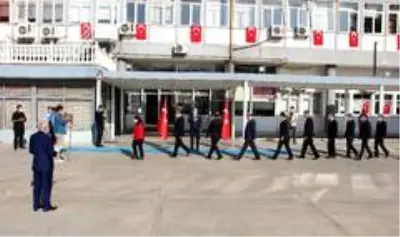 Cumhuriyet tarihinde ilk kez tebrik kabulü açık alanda düzenlendi Cumhuriyet tarihinde ilk kez tebrik kabulü açık alanda düzenlendi