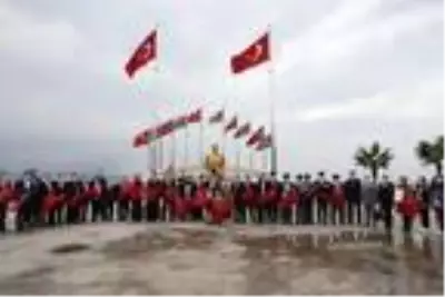 Darıca'da üstü açık otobüsle Cumhuriyet kutlaması Darıca'da üstü açık otobüsle Cumhuriyet kutlaması