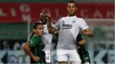 Denizlispor maçında kırmızı kart gören Josef de Souza'ya 2 maç ceza verildi Denizlispor maçında kırmızı kart gören Josef de Souza'ya 2 maç ceza verildi