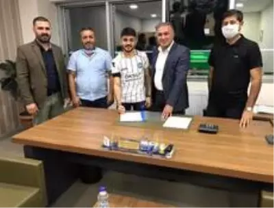 Develispor'da 7 imza birden Develispor'da 7 imza birden
