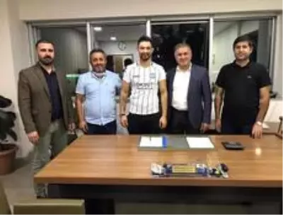 Develispor'da 7 imza birden Develispor'da 7 imza birden