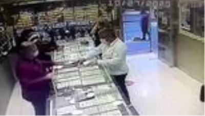 Dini suistimal ederek dolandırıcılık yapan şüpheliler yakalandı Dini suistimal ederek dolandırıcılık yapan şüpheliler yakalandı