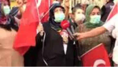 Diyarbakır anneleri Cumhuriyet Bayramı'nı evlat nöbetinde kutladı Diyarbakır anneleri Cumhuriyet Bayramı'nı evlat nöbetinde kutladı